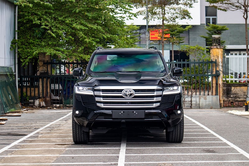 Đánh giá ngoại thất đầu xe Toyota Land Cruiser 2022