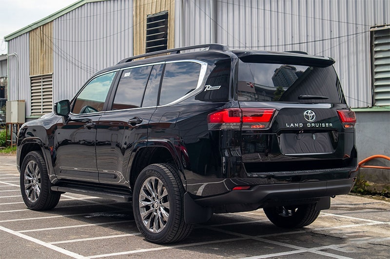 Đánh giá ngoại thất thân xe Toyota Land Cruiser 2022