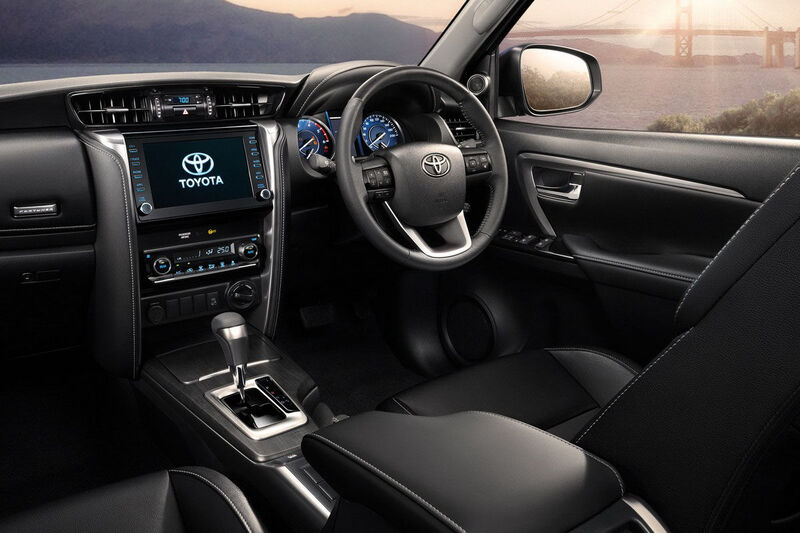 Toyota Fortuner được trang bị nhiều tính năng tiện nghi và độ an toàn